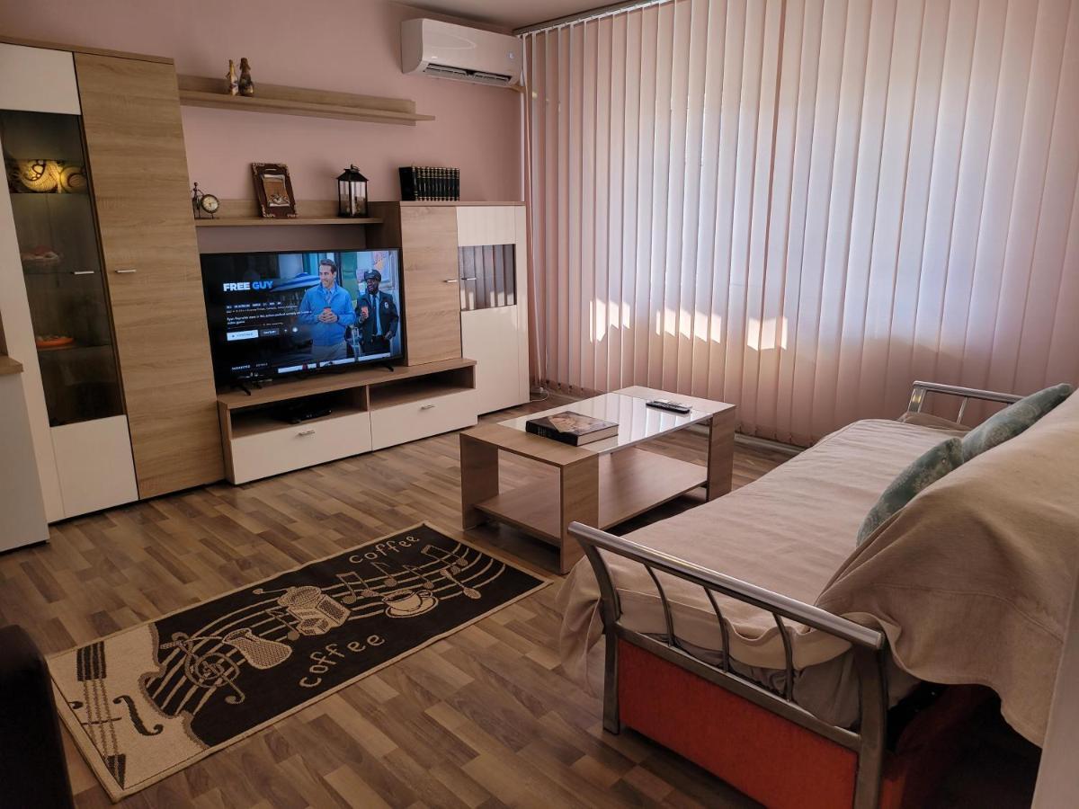 Quiet, Relaxing, Family Friendly Apartamento Bucareste Exterior foto