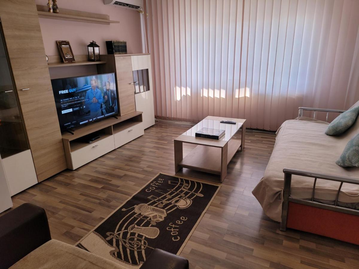 Quiet, Relaxing, Family Friendly Apartamento Bucareste Exterior foto