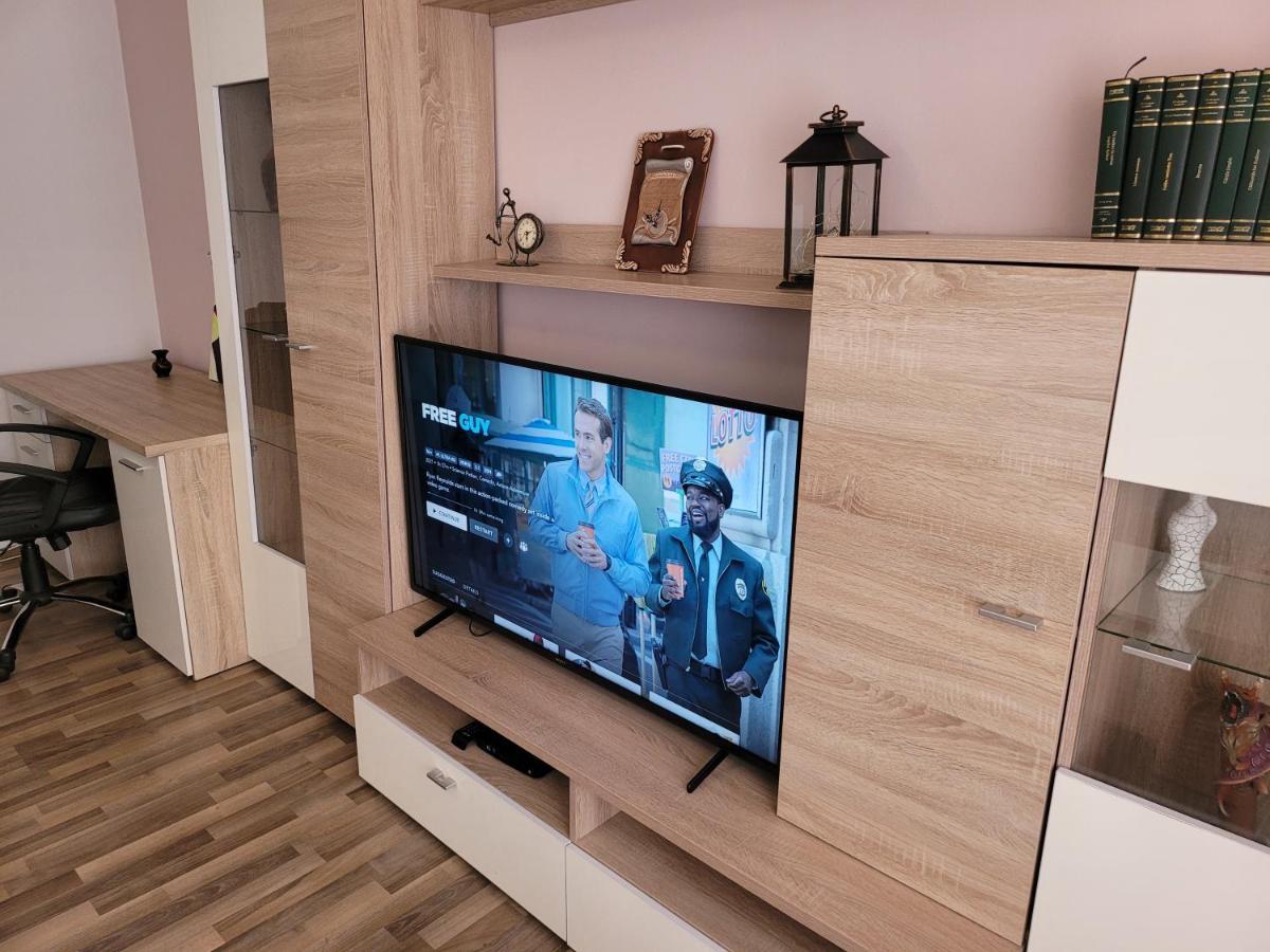 Quiet, Relaxing, Family Friendly Apartamento Bucareste Exterior foto
