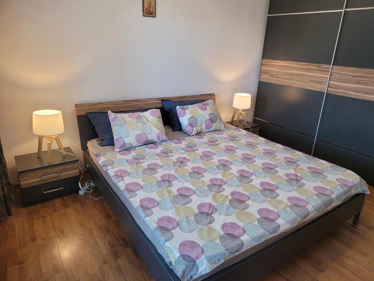 Quiet, Relaxing, Family Friendly Apartamento Bucareste Exterior foto