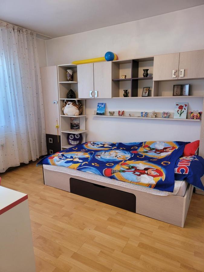 Quiet, Relaxing, Family Friendly Apartamento Bucareste Exterior foto